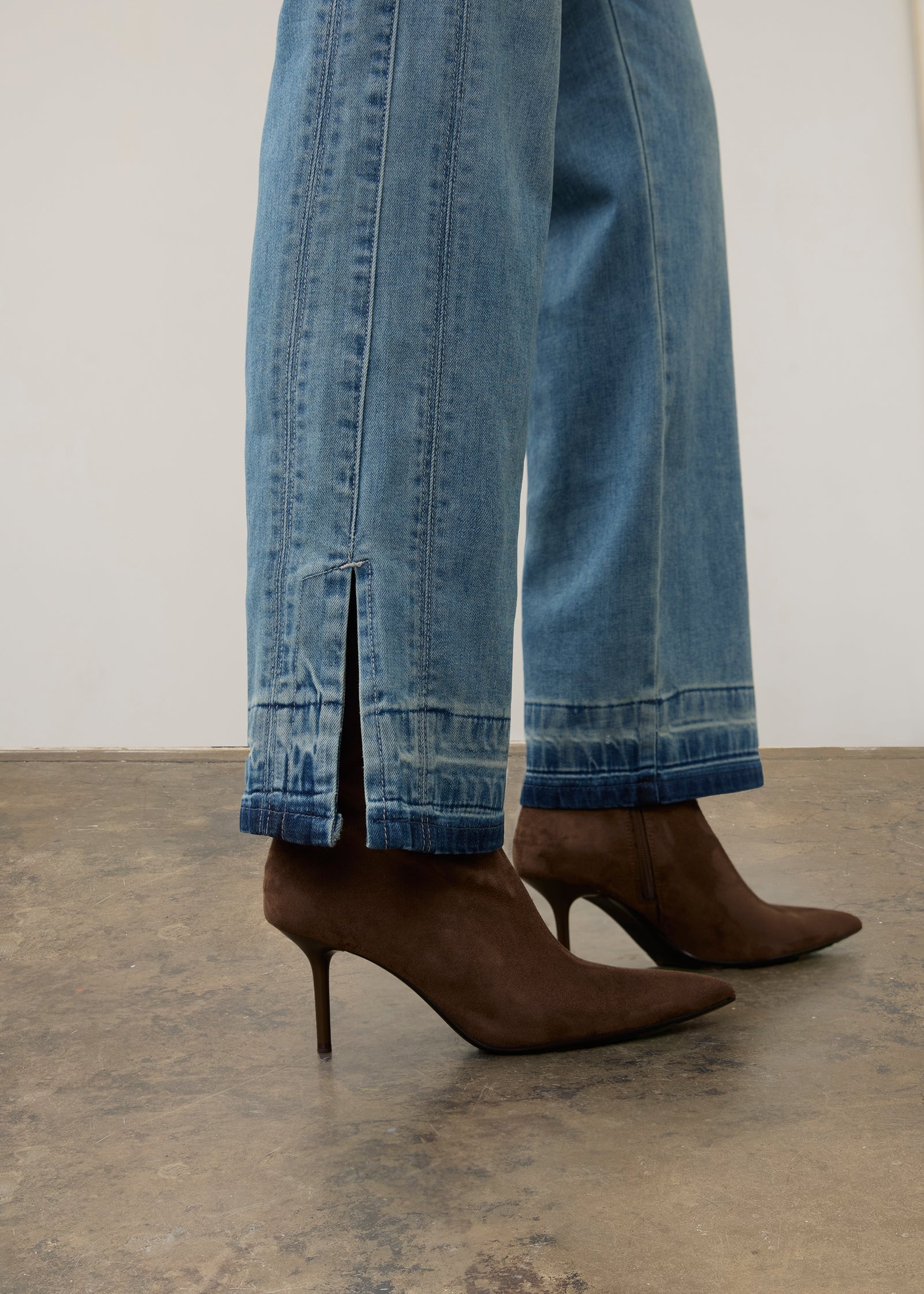 Suzanne Straight Leg