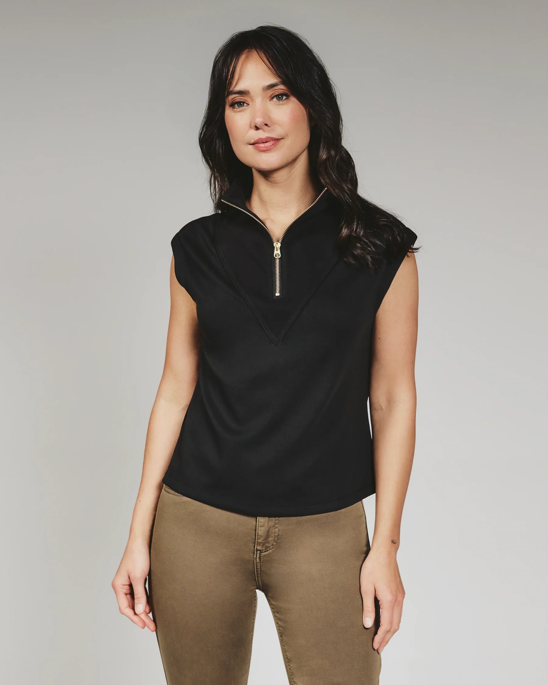 Rev Sleeveless Pullover