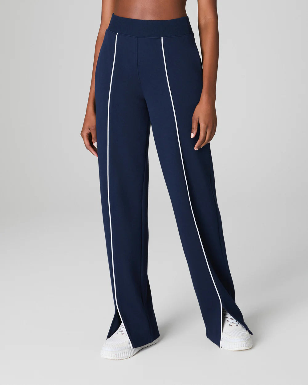 Airessentials Straight Leg Pant