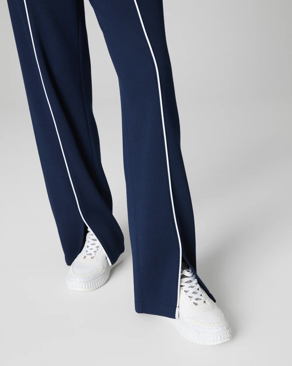 Airessentials Straight Leg Pant