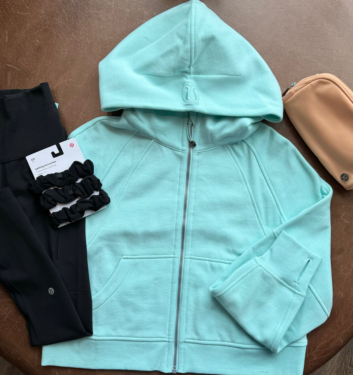 LULULEMON サイズ　8 ミント色 Scuba Oversized Full Zip Hoodie — The Dashery