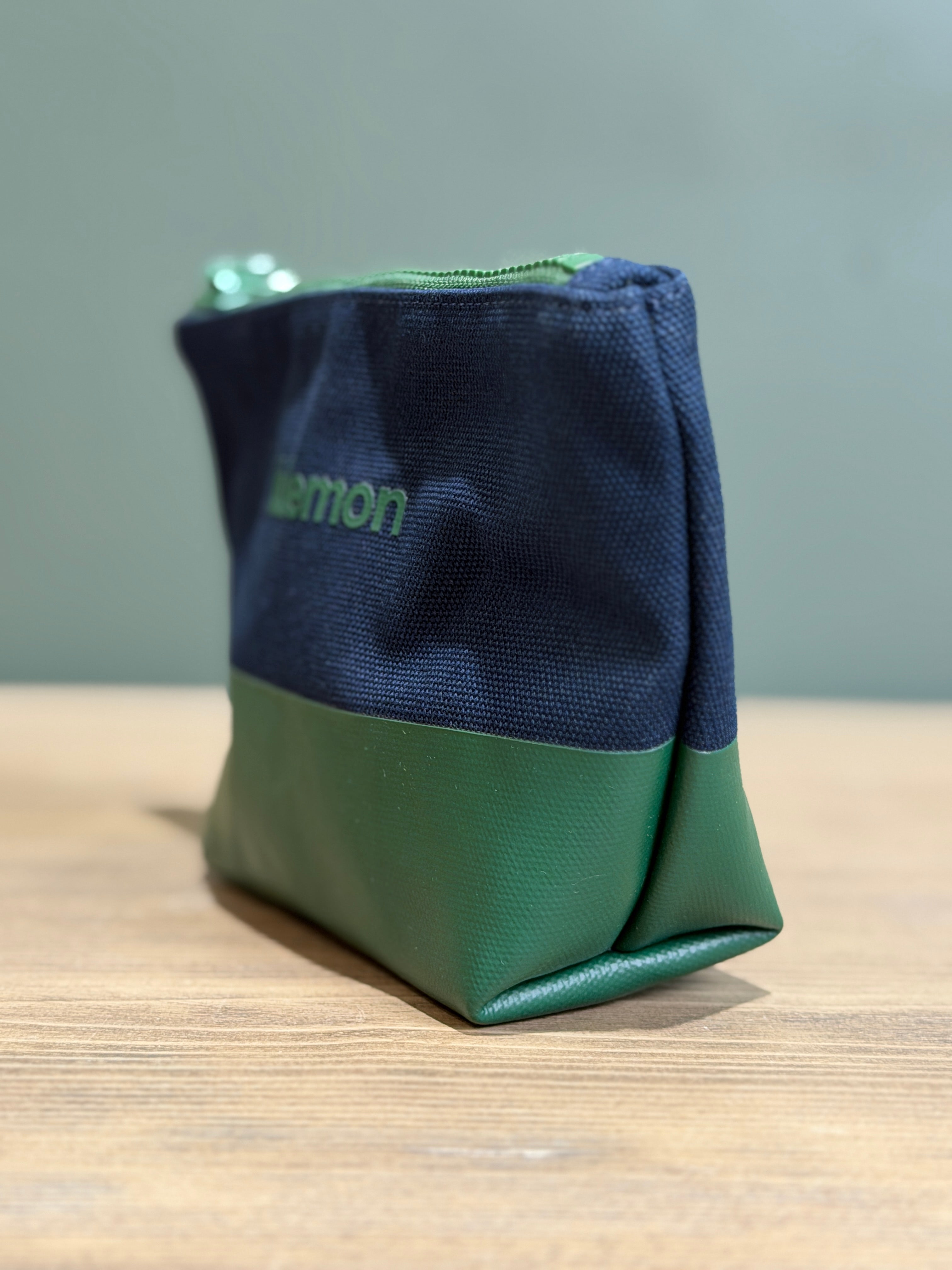 Canvas Pouch Mini *Wordmark