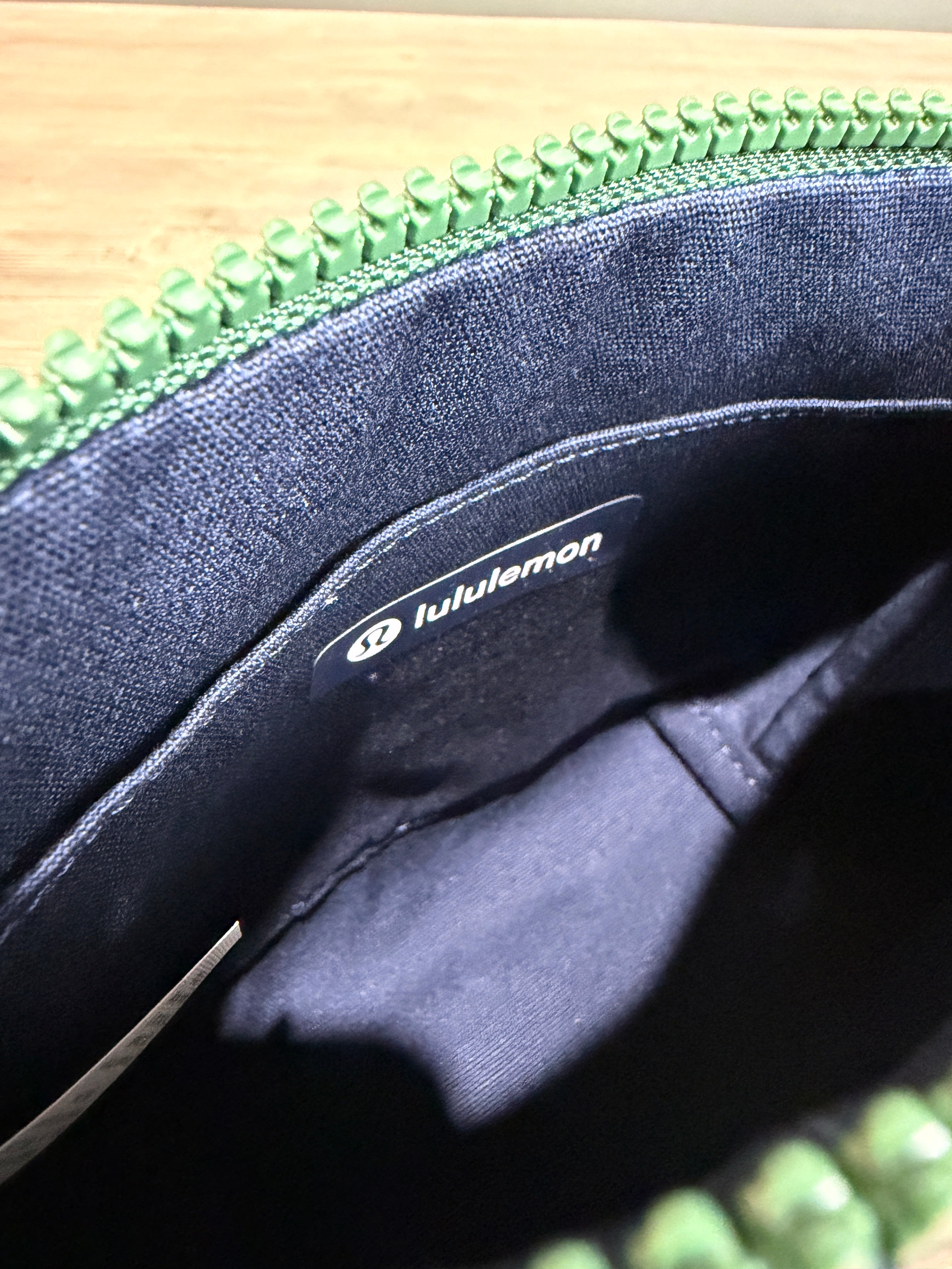 Canvas Pouch Mini *Wordmark