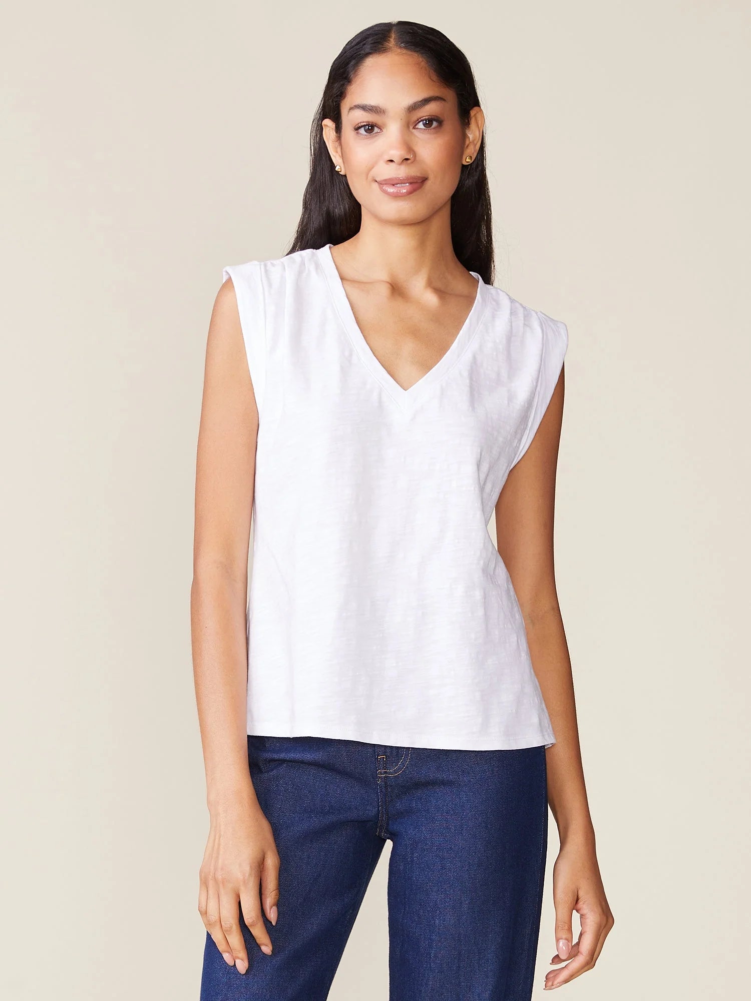 Cuffed V-Neck Muscle Slub Tee