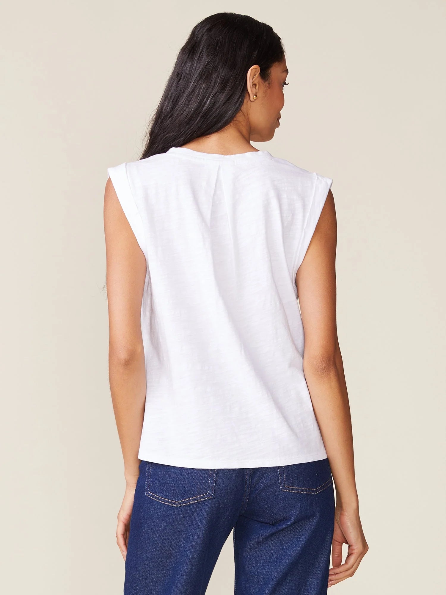 Cuffed V-Neck Muscle Slub Tee