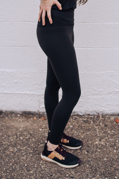 Outfit of the Week - Featuring Zyia Slash Leggings