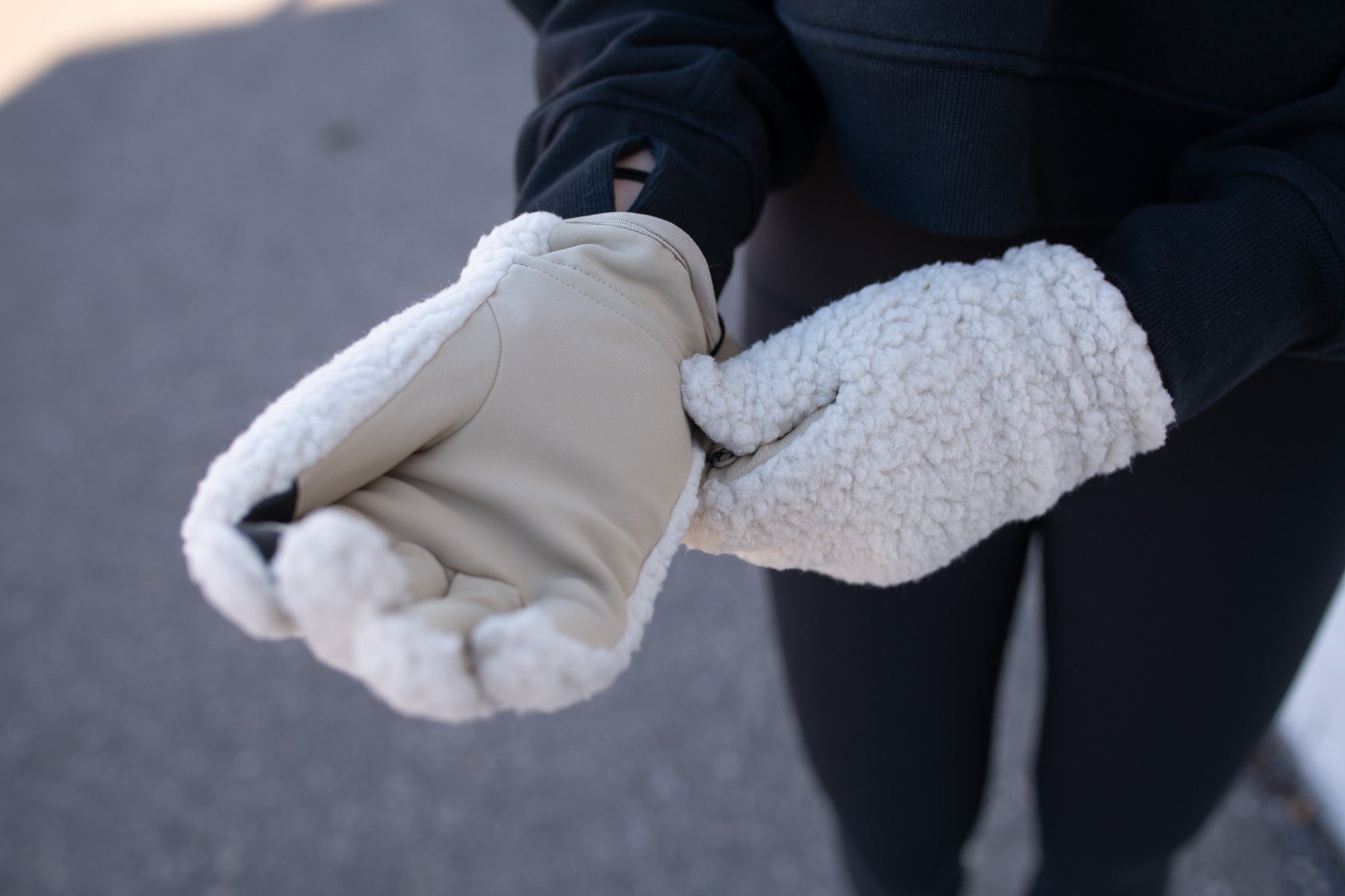 Textured Fleece Gloves