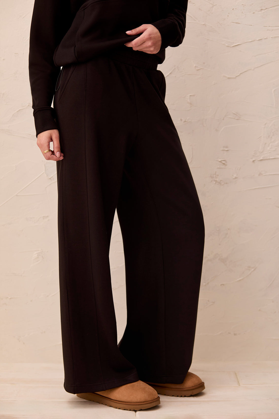 PULL ON ANKLE PANT W/PKTS-BLACK