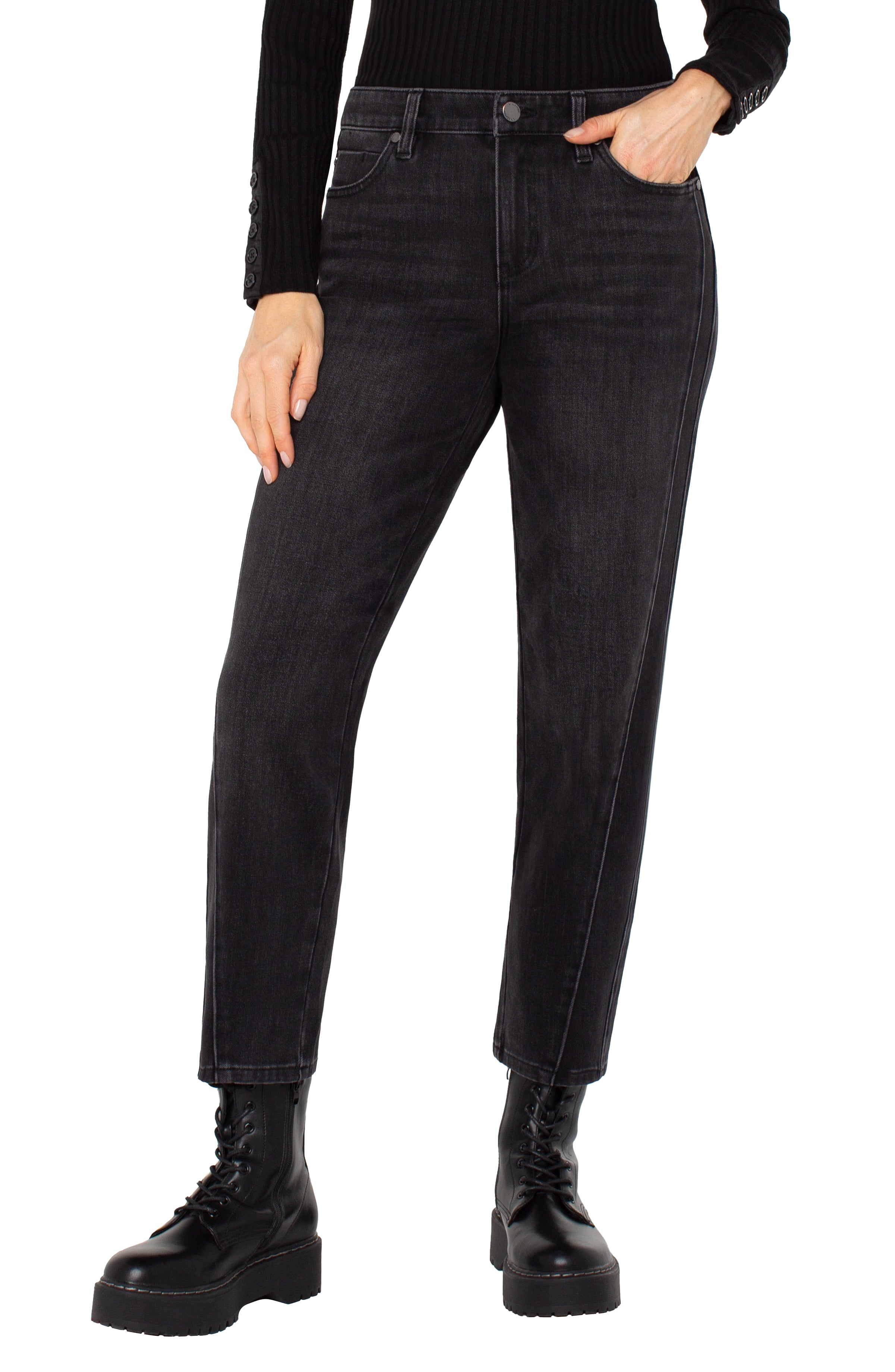 Liv Relaxed w Fashion Seaming 28 ins