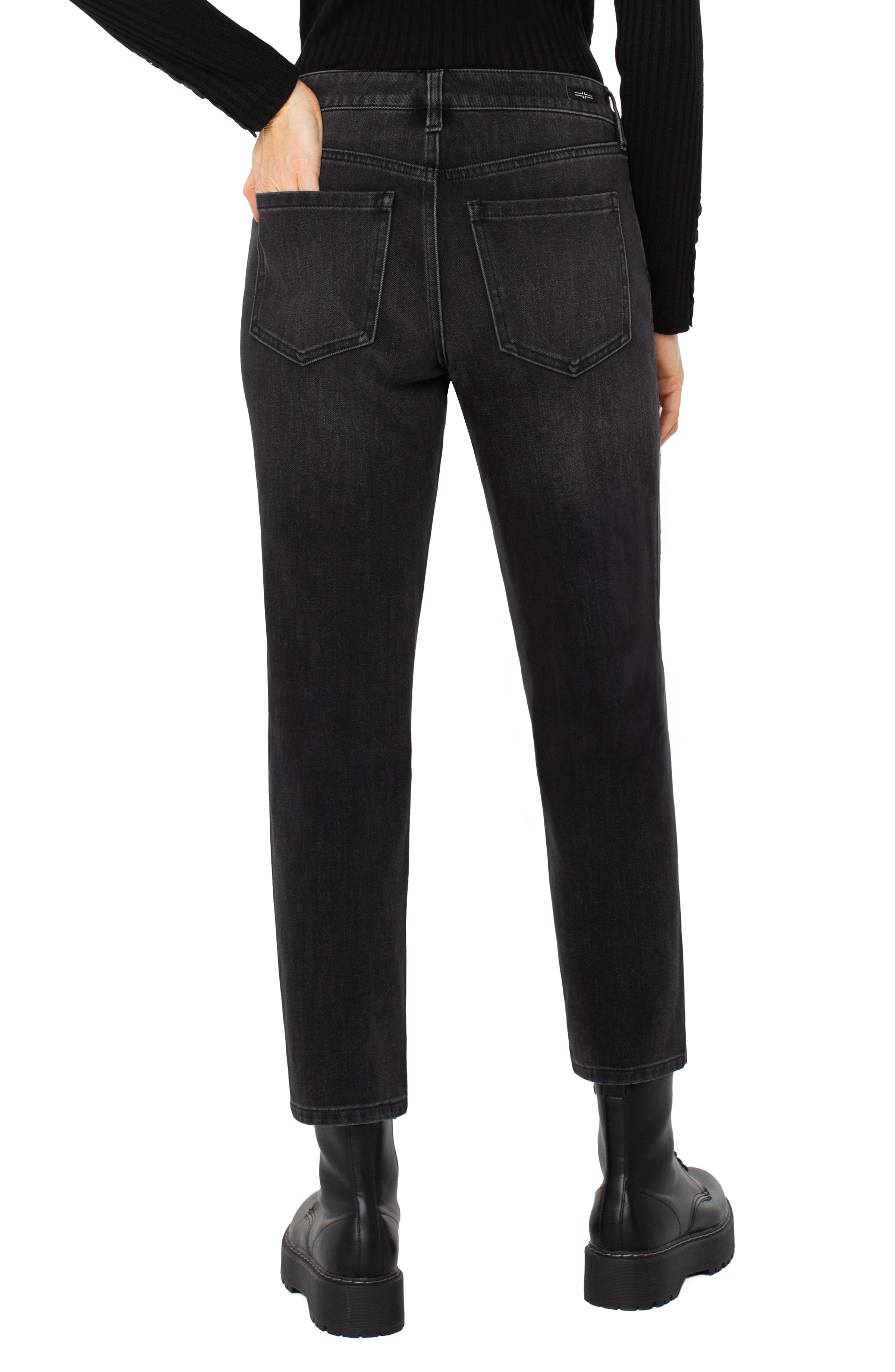 Liv Relaxed w Fashion Seaming 28 ins