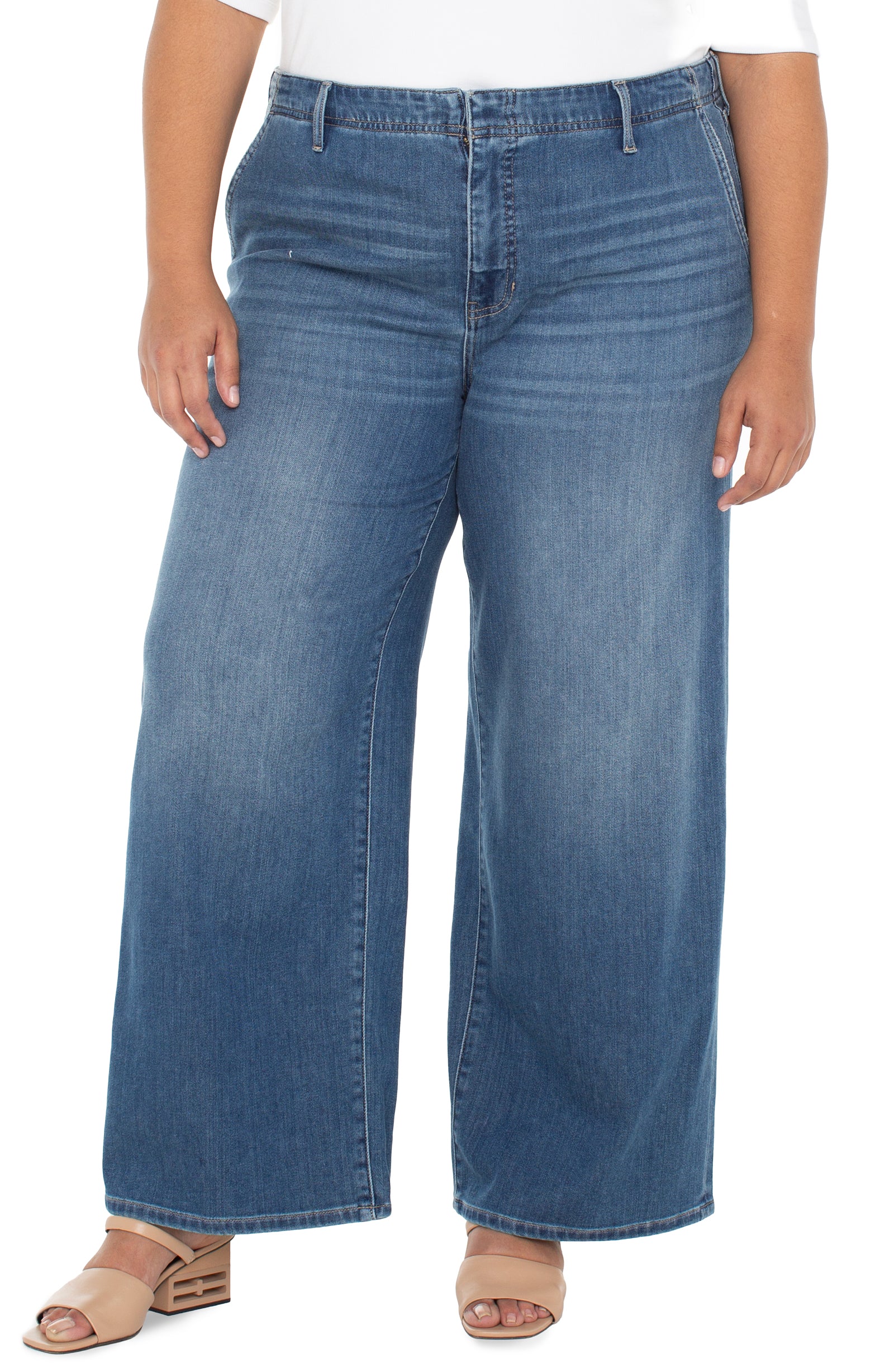 Weekender Wide Leg 30" Inseam
