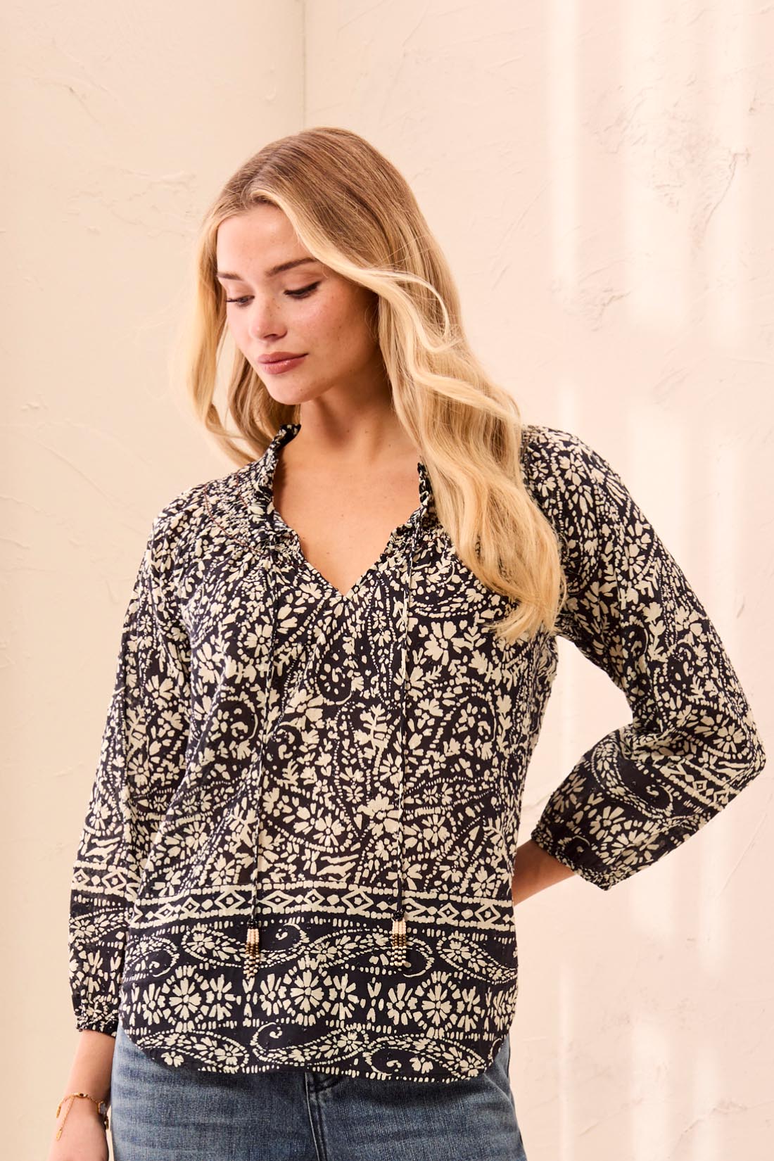 BLOUSE W/ FANCY EMBROIDERY & TASSEL-BLACK/WHITE