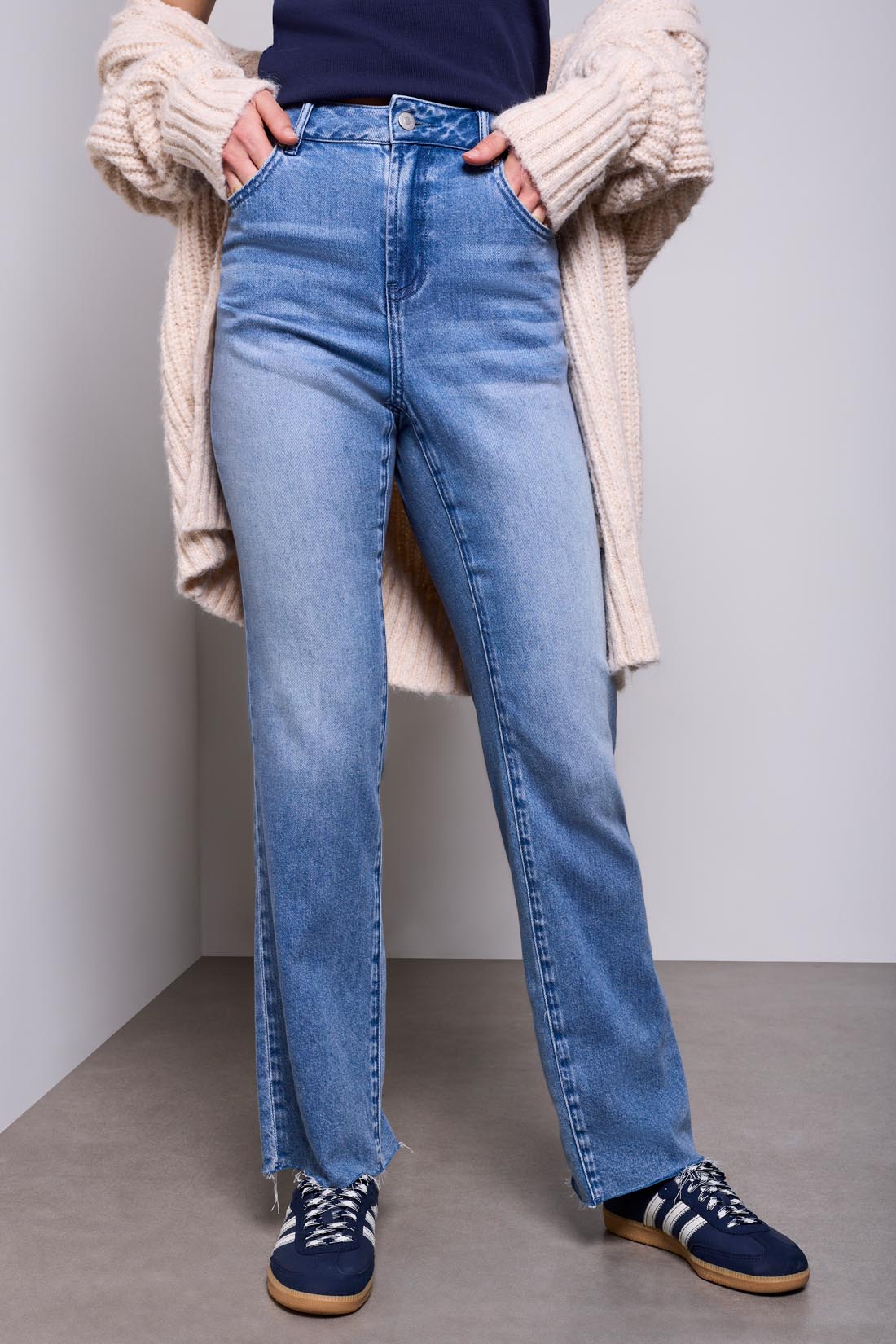 Sophia Curvy Straight 90's Denim