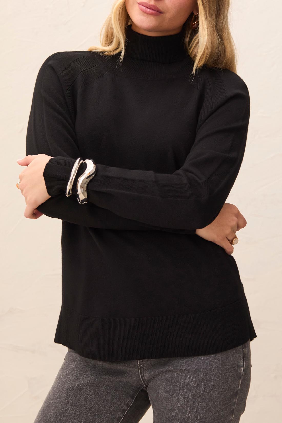 L/S TURTLE NK SWEATER-BLACK