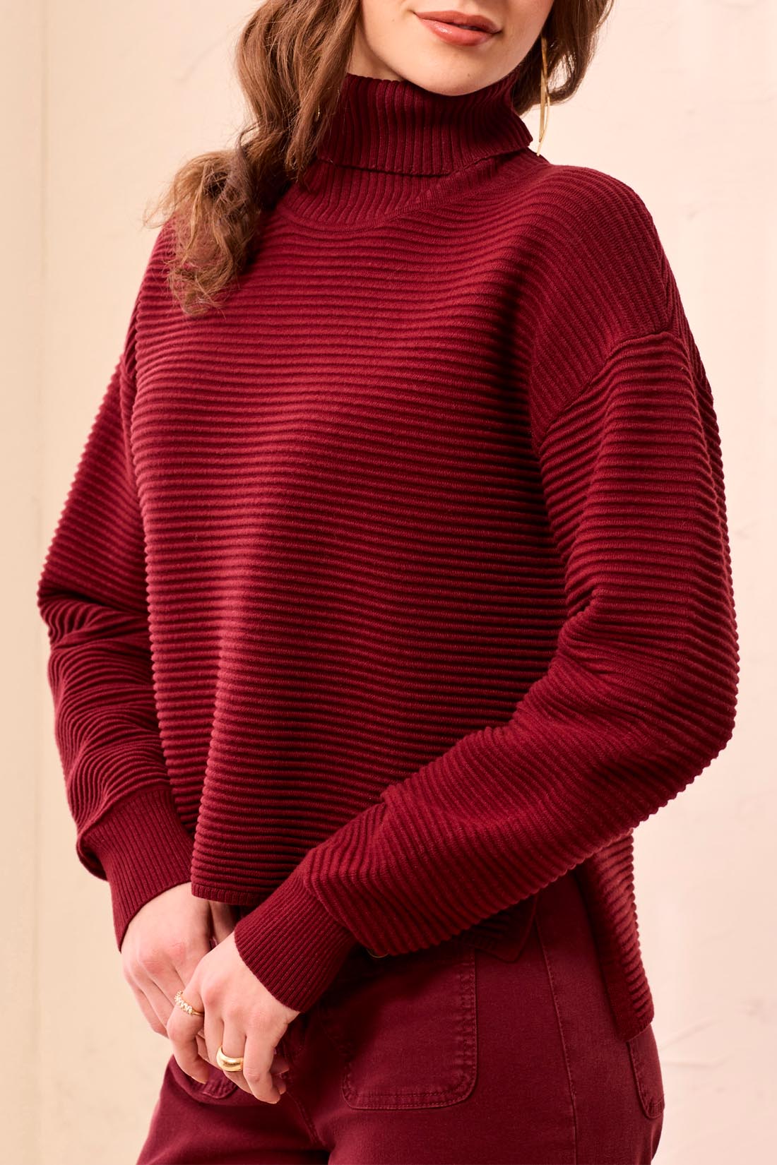 T-NECK HIGH LOW SWEATER W/ SIDE SLITS