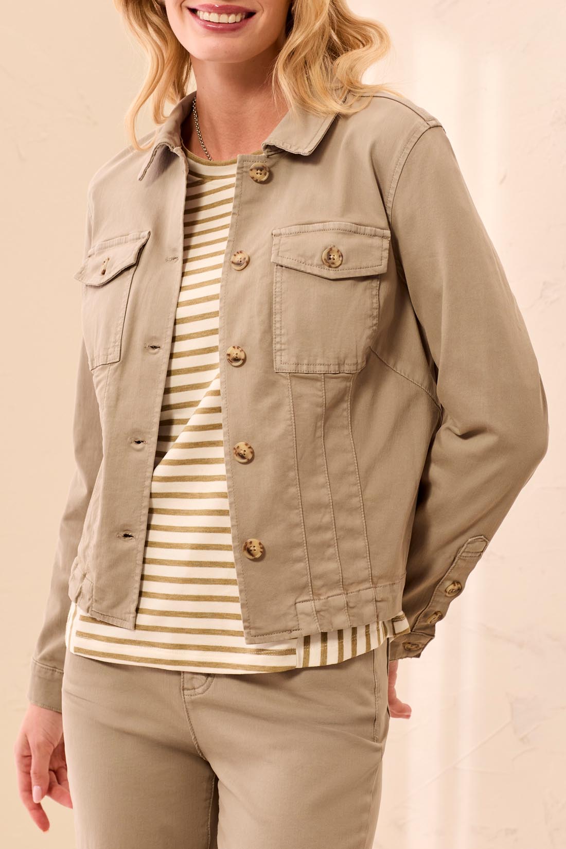 L/S Button Front Jacket w/Horn Buttons
